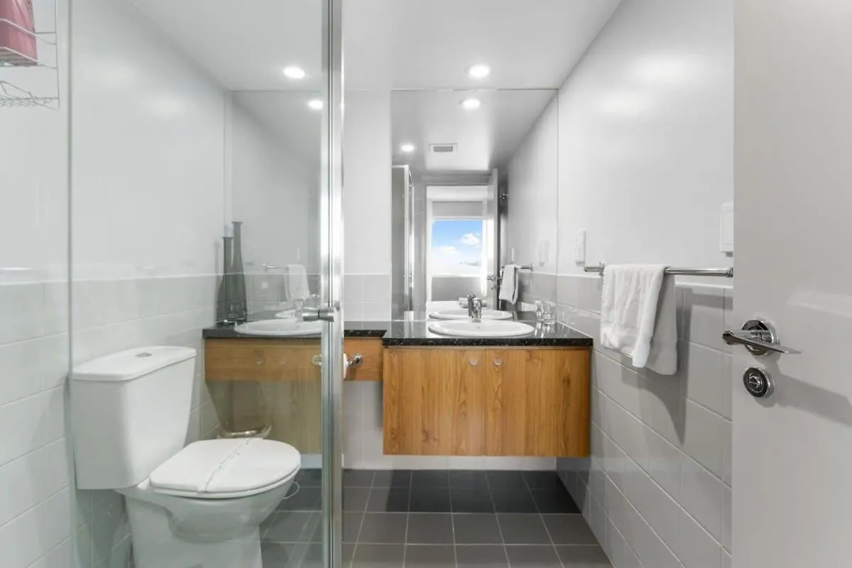 Cbd 2Br Apartment At 96 North Tce - Free Parking أدليد