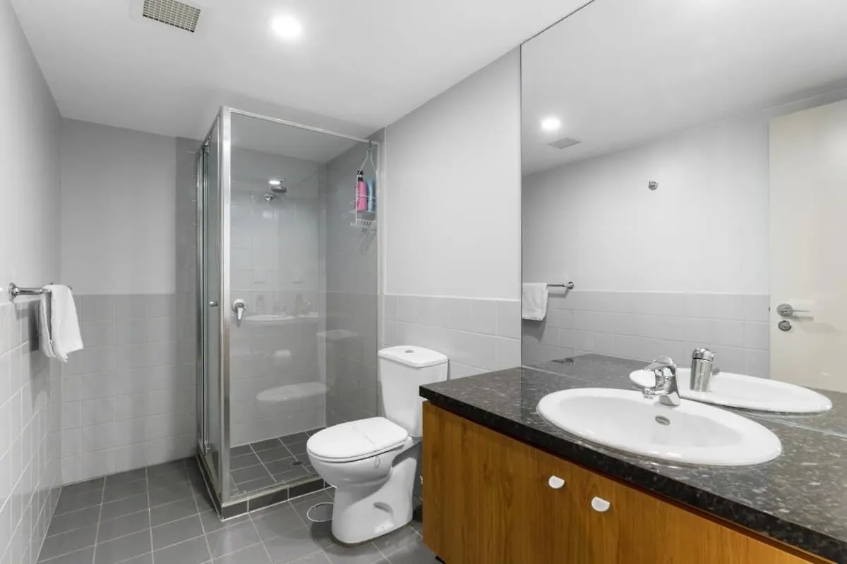 Cbd 2Br Apartment At 96 North Tce - Free Parking أدليد 0*,